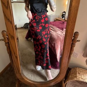 Vintage rose maxi skirt black and red